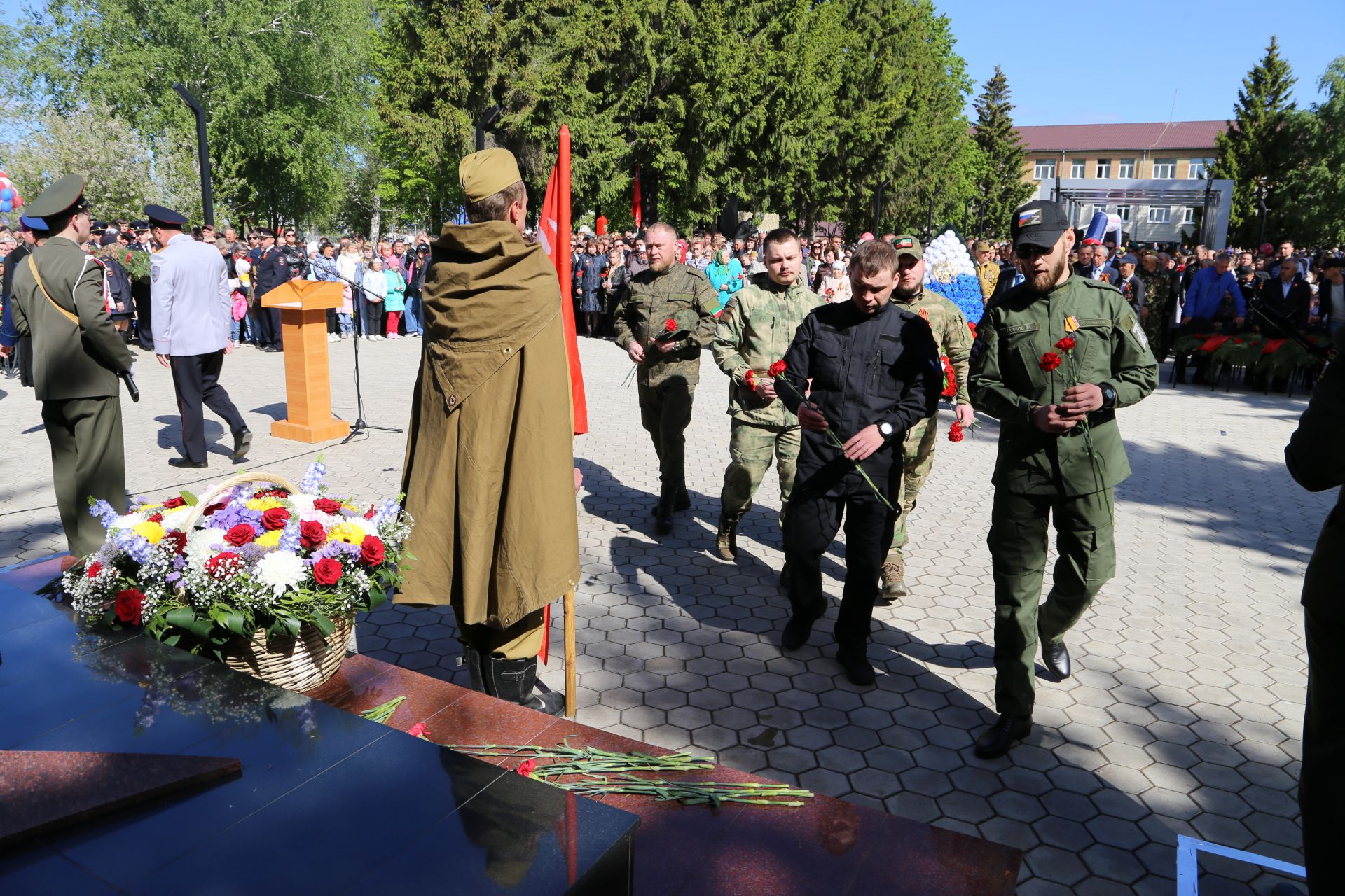 Фоторепортаж: торжественный митинг в Алексеевском в День Победы