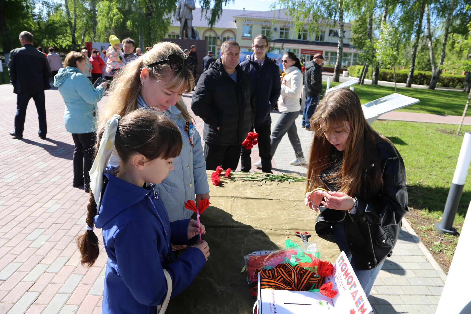 Фоторепортаж: торжественный митинг в Алексеевском в День Победы