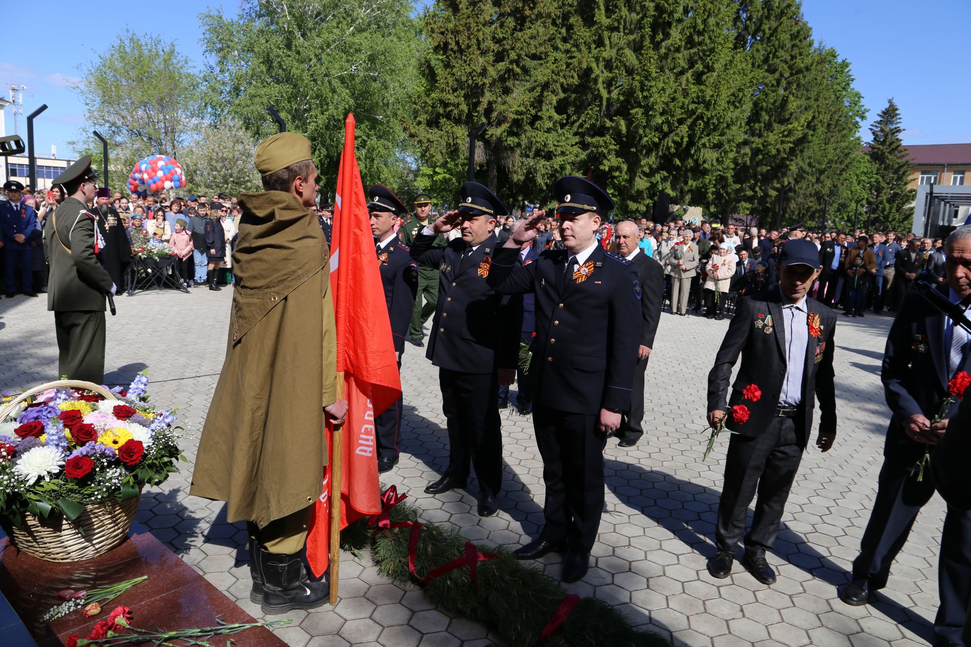 Фоторепортаж: торжественный митинг в Алексеевском в День Победы