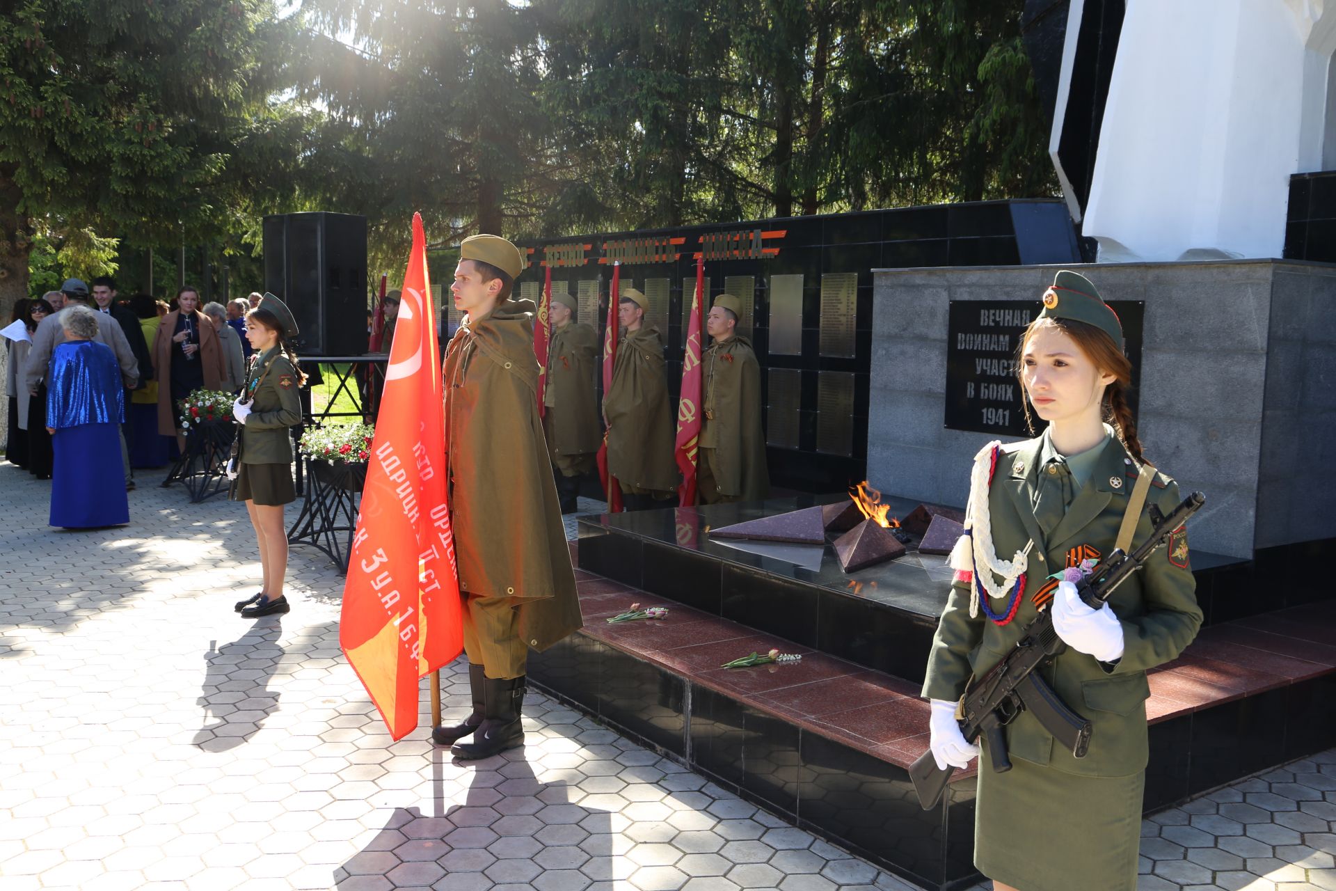 Фоторепортаж: торжественный митинг в Алексеевском в День Победы