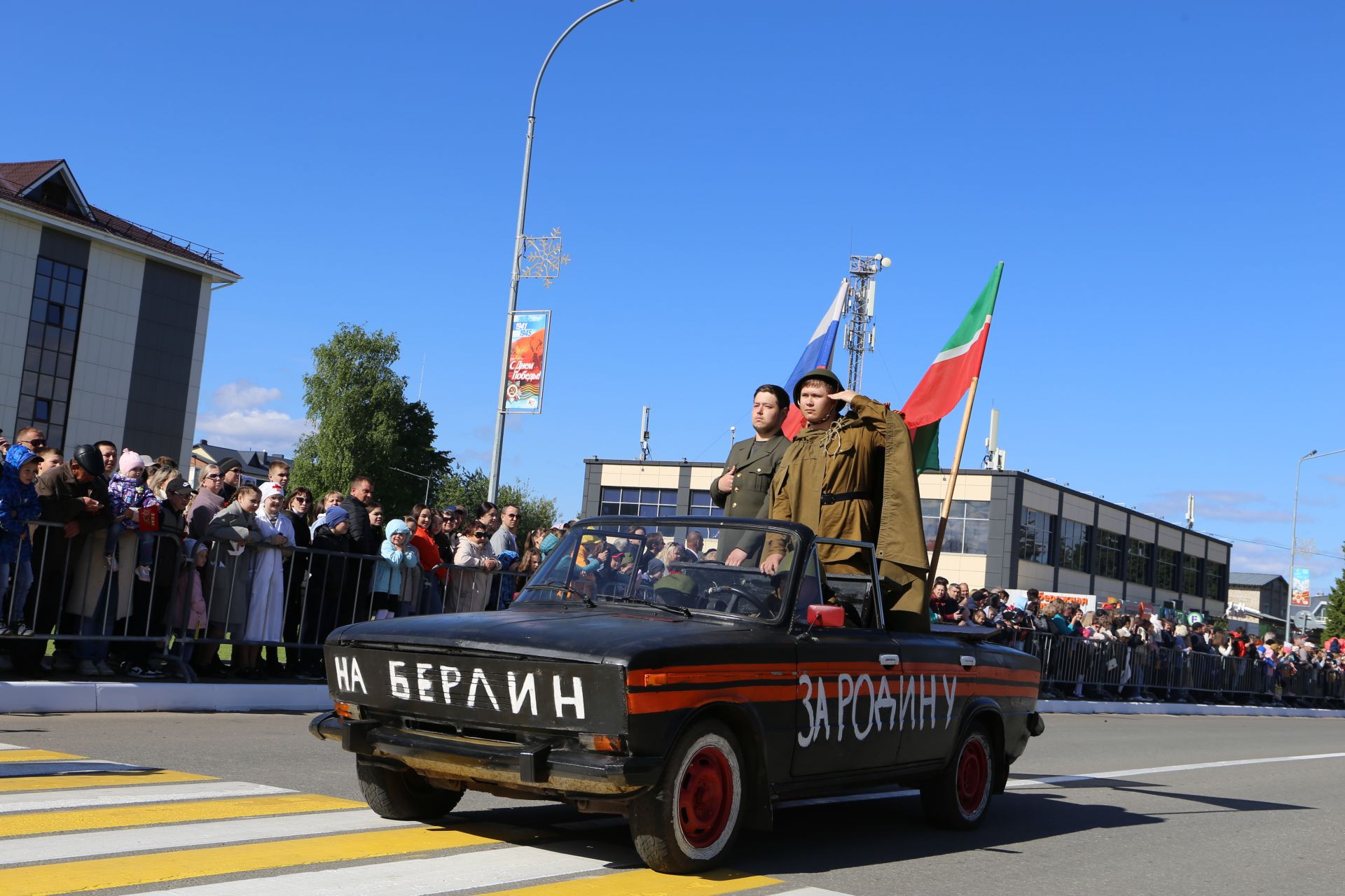 Фоторепортаж: парад Победы в Алексеевском