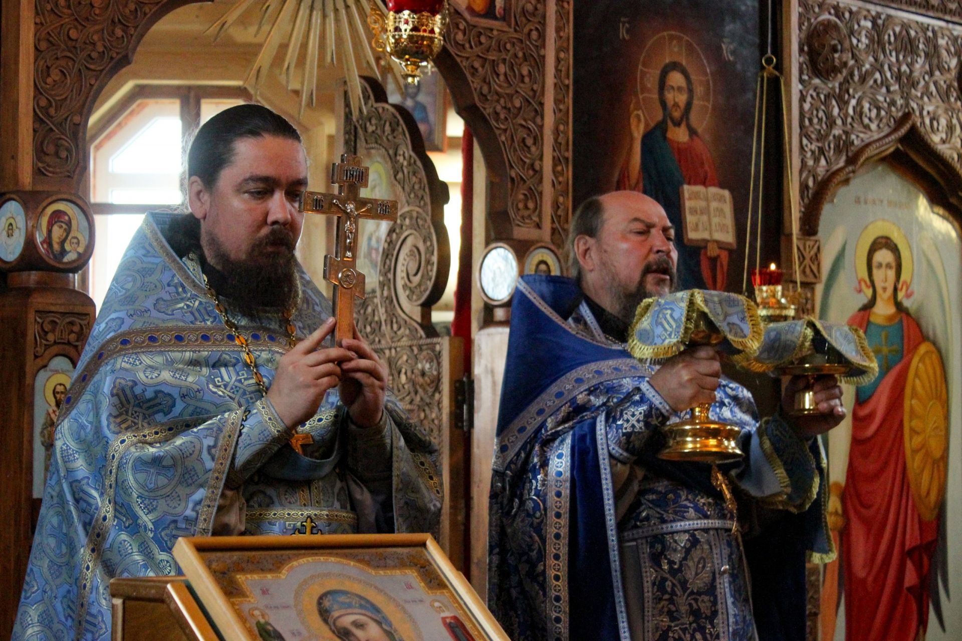 В Алексеевском верующие три дня шли к месту обретения иконы Божией Матери «Живоносный источник»