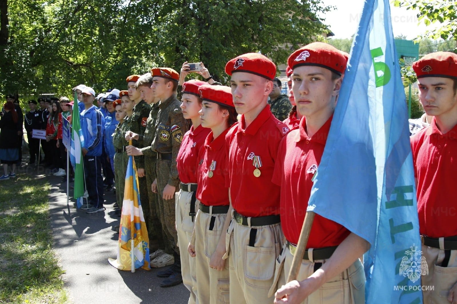 Сборная команда юных спасателей из Алексеевского отлично выступили на соревнованиях «Школа безопасности»