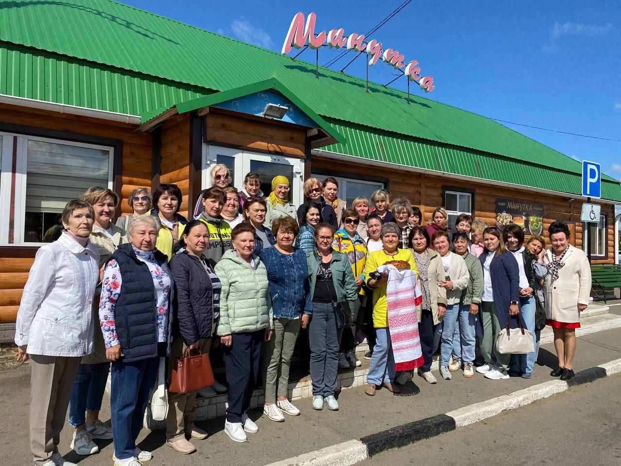 Алексеевский район посетили сразу две большие экскурсионные группы