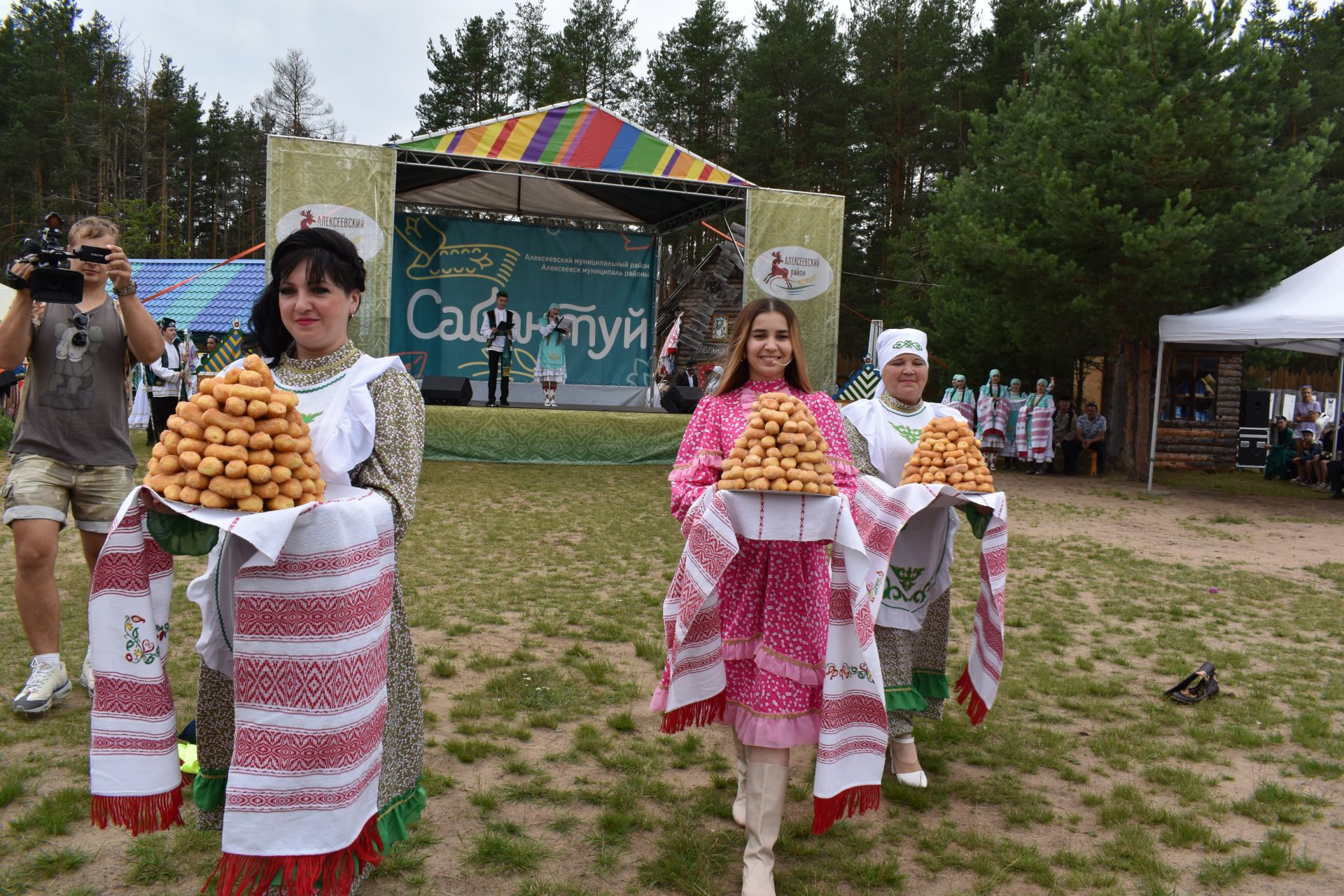 Борьба, игры, и национальная пища: алексеевцы провели Сабантуй во Владимире