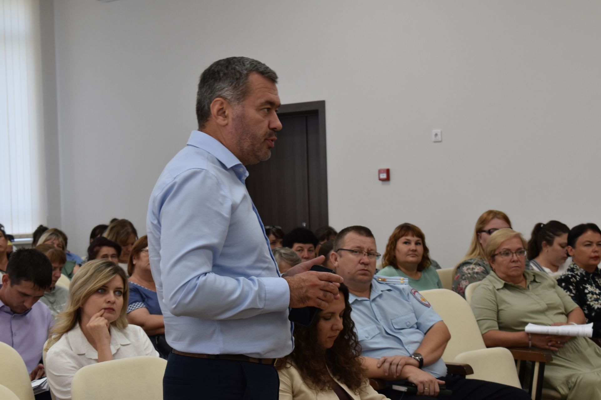В Алексеевском состоялась рабочая сессия на тему наркотической и алкогольной зависимости среди населения