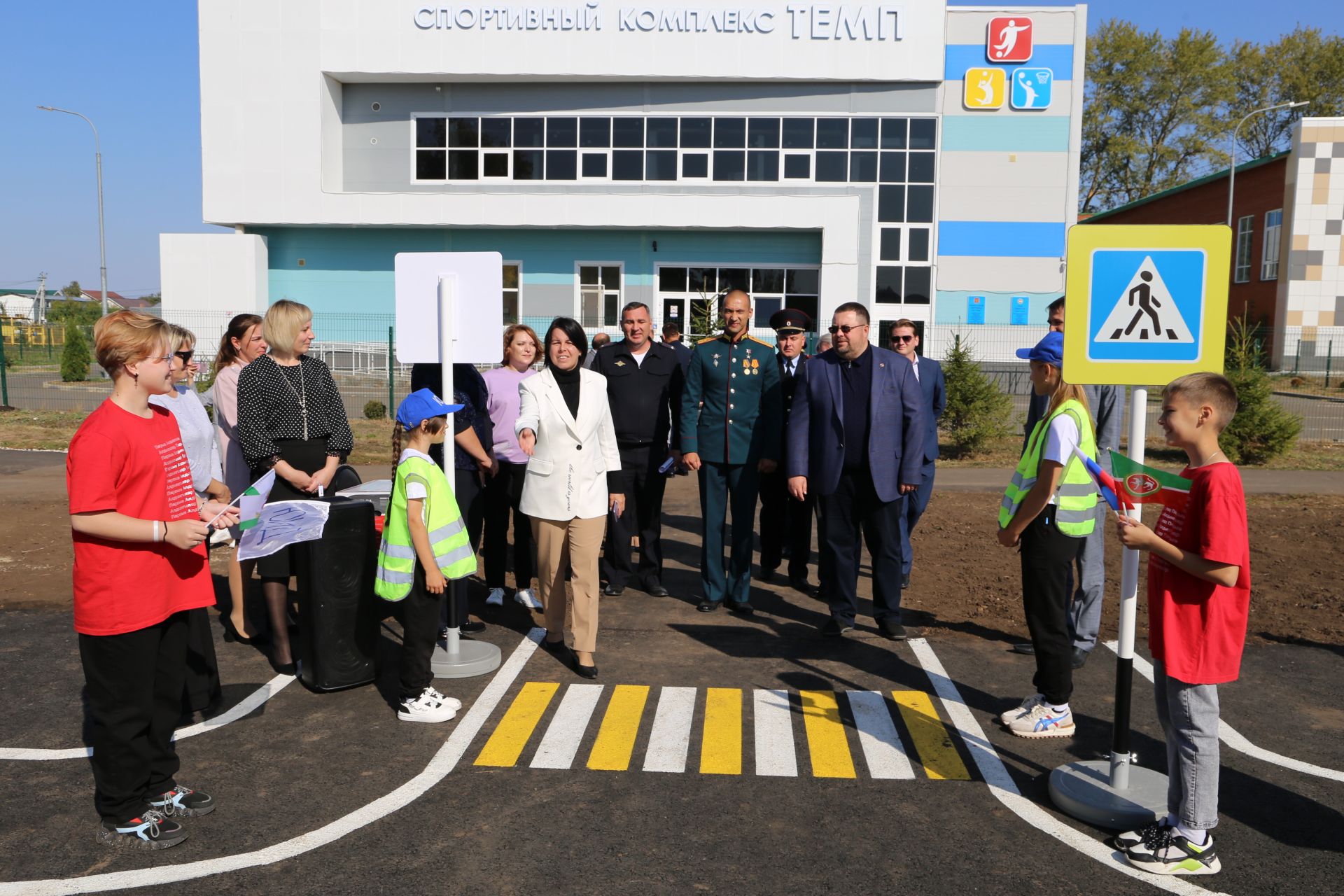 Герой России Расим Баксиков принял участие в открытии детского автогородка в Алексеевском