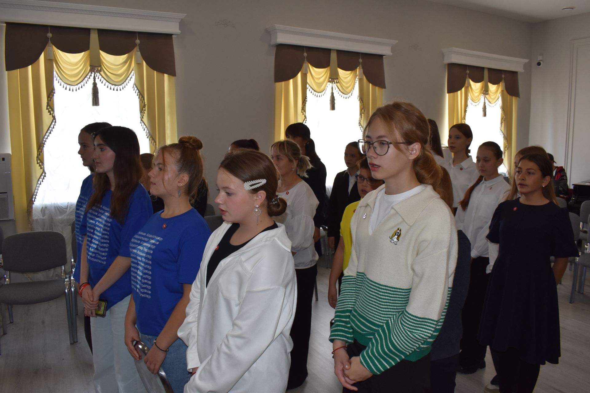 «Первые» принесли клятву: в Алексеевском прошла церемония посвящения в новую молодежную организацию