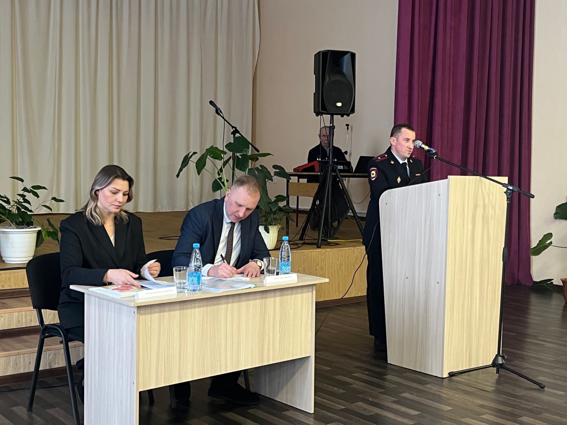 В Большеполянском сельском поселении прошло отчётное заседание