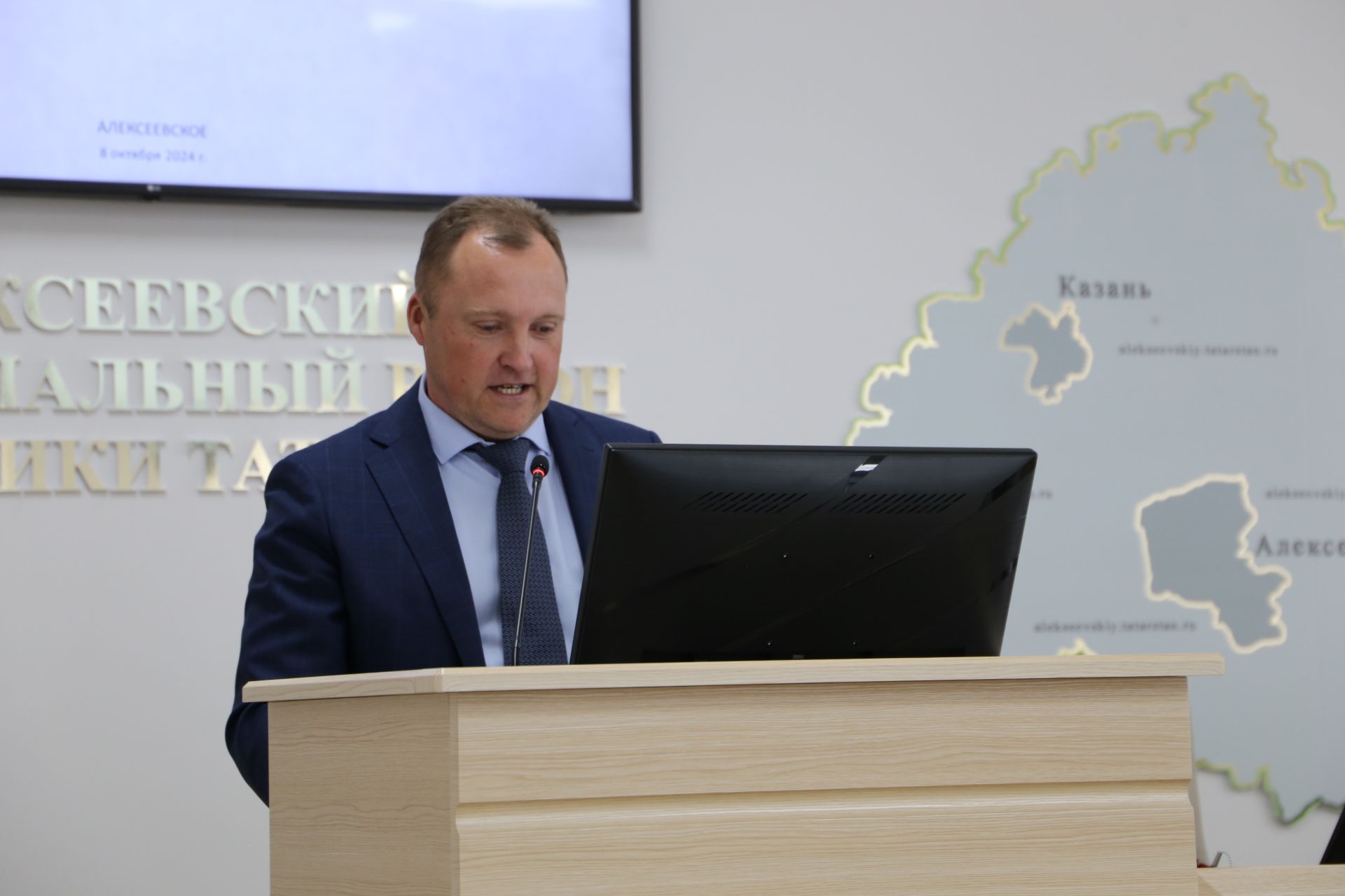 На 39-ом заседании Совета Алексеевского муниципального района выбрали нового руководителя Исполнительного комитета