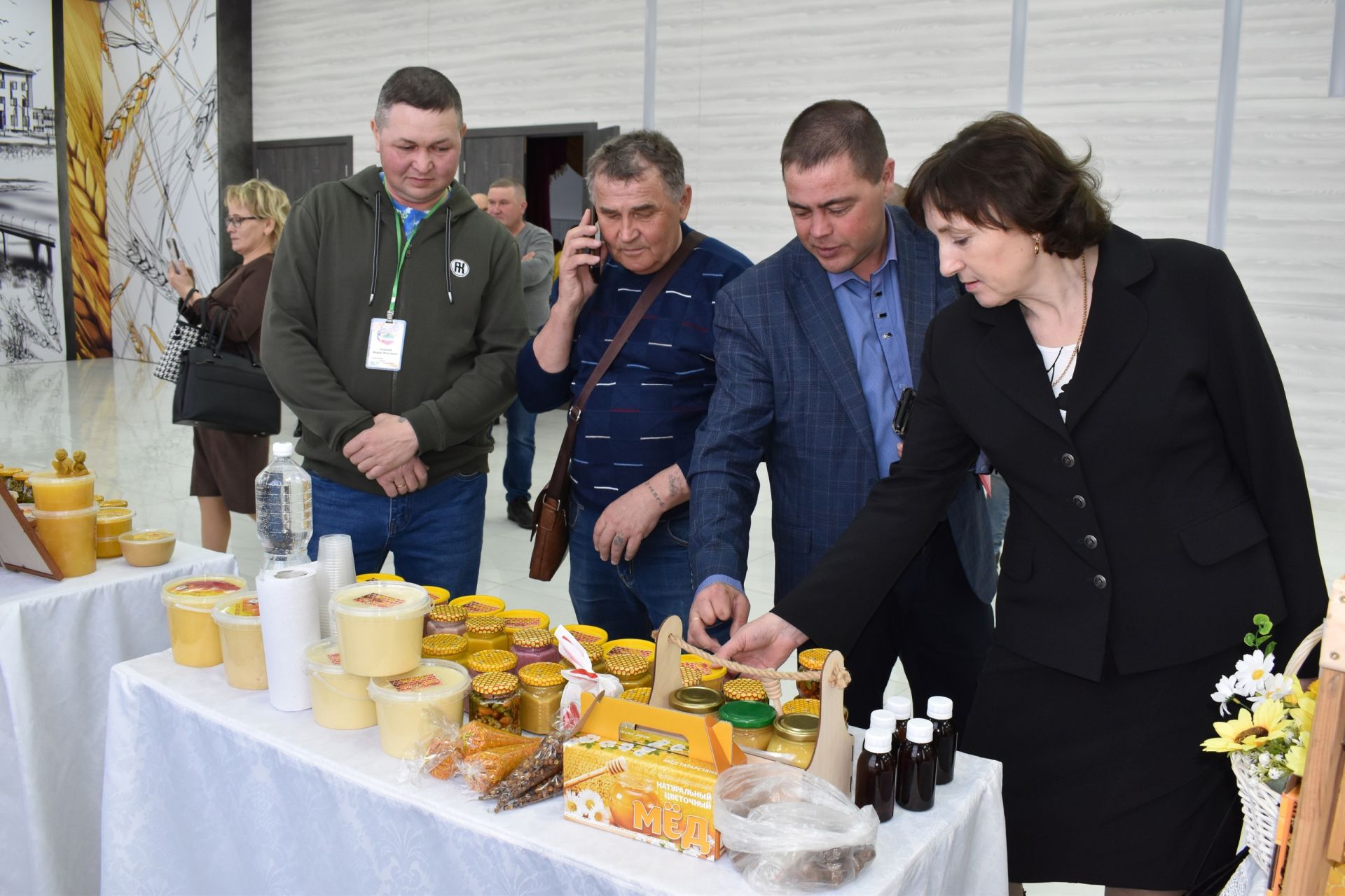 В Алексеевском районе прошел ежегодный съезд пчеловодов