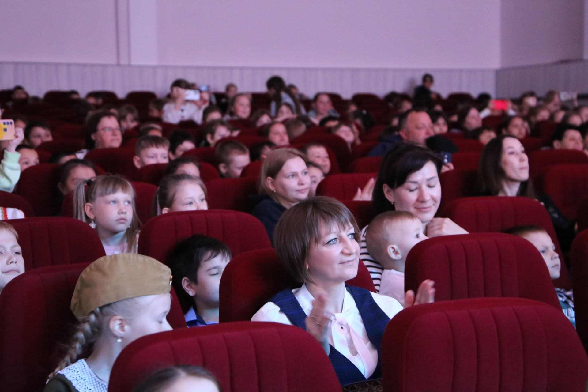 В Алексеевском районе прошла церемония награждения победителей вокальных конкурсов «Весна талантов» и «Татар жыры»