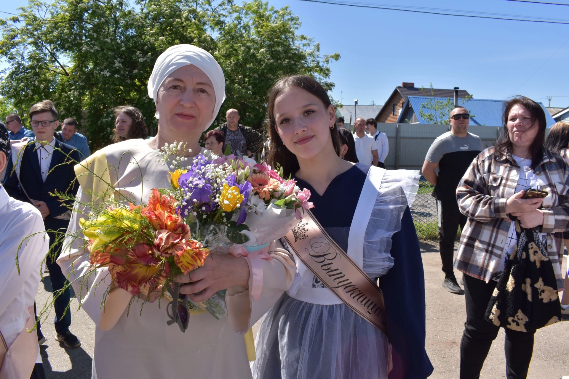 В школах района прозвенели последние звонки