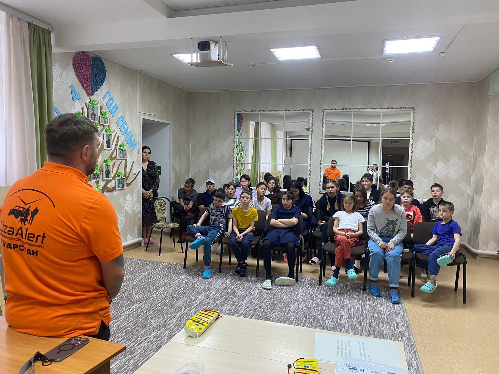 В приюте «Забота» прошло занятие под названием «Осторожно, пешеход!»