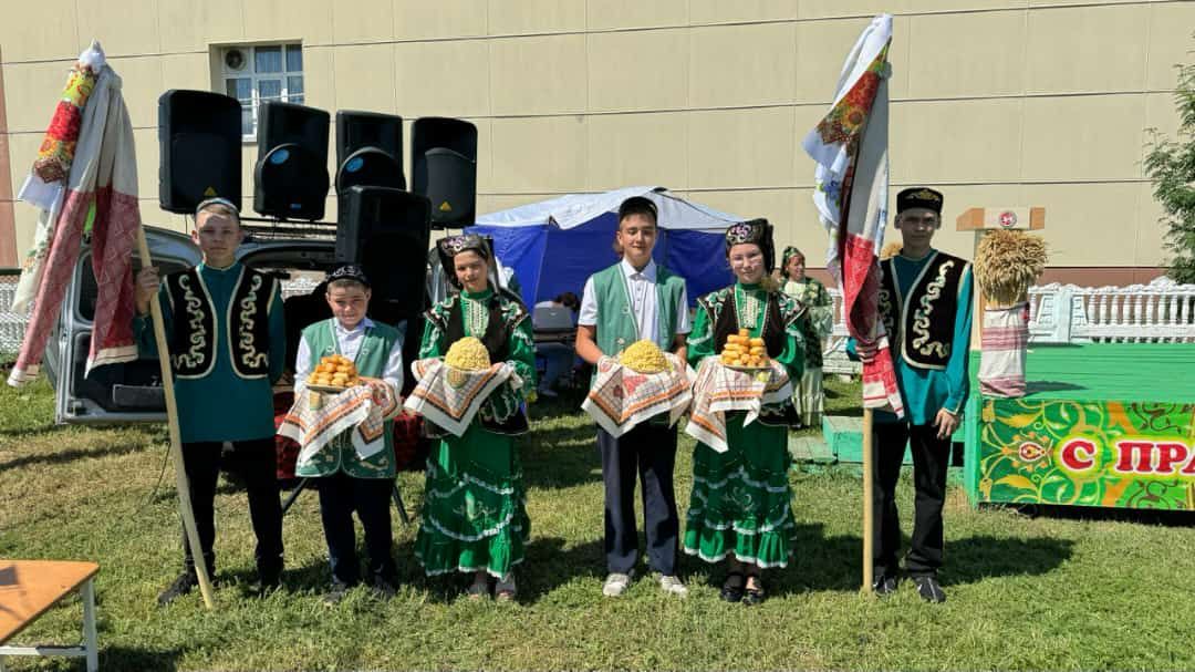 В селе Степная Шентала прошёл национальный праздник Сабантуй, посвящённый окончанию посевных работ