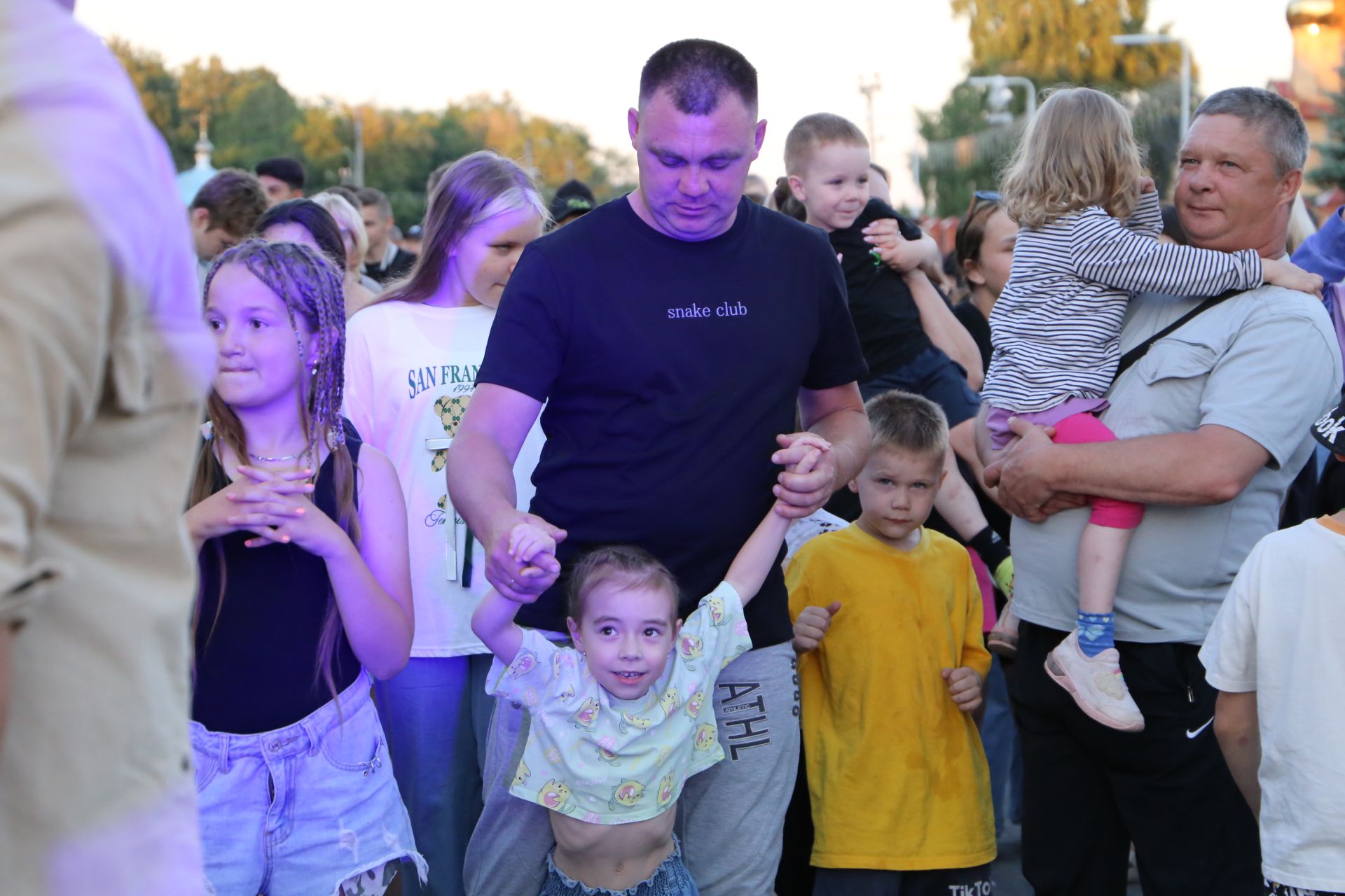 Пенная вечеринка и дискотека зажгли День молодежи в Алексеевском