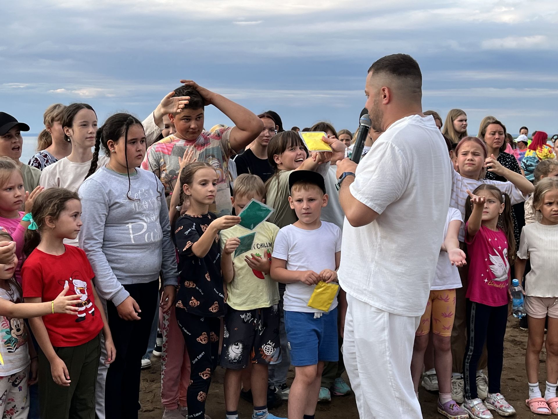 В Алексеевском состоялся фестиваль красок Холи