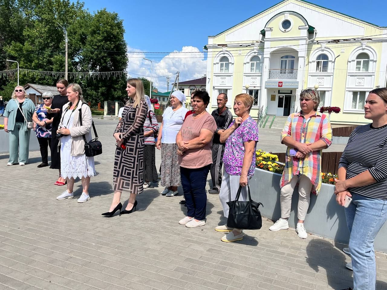 В Алексеевском состоялась выставка пленэрных работ