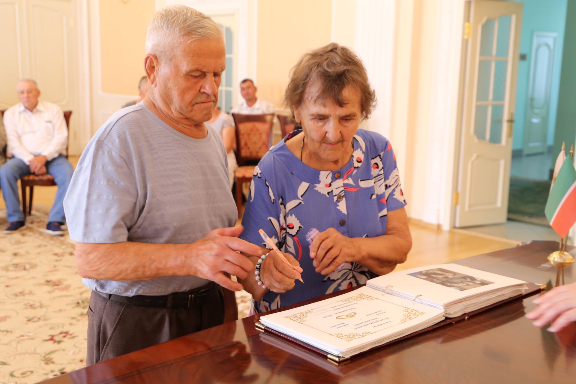 В День семьи, любви и верности в Алексеевском чествовали юбилейные семейные пары