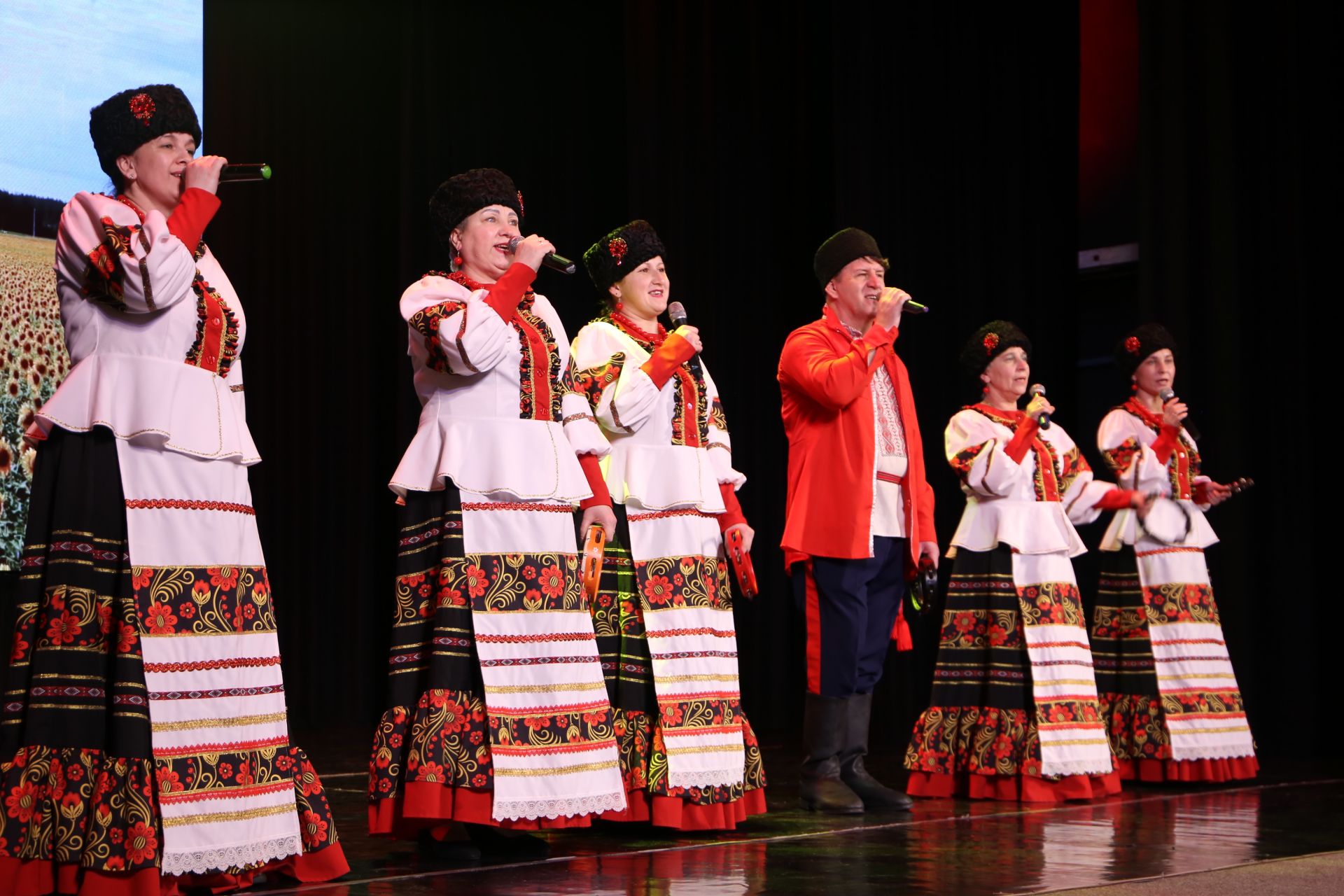 В Алексеевском официально открыли Год героев