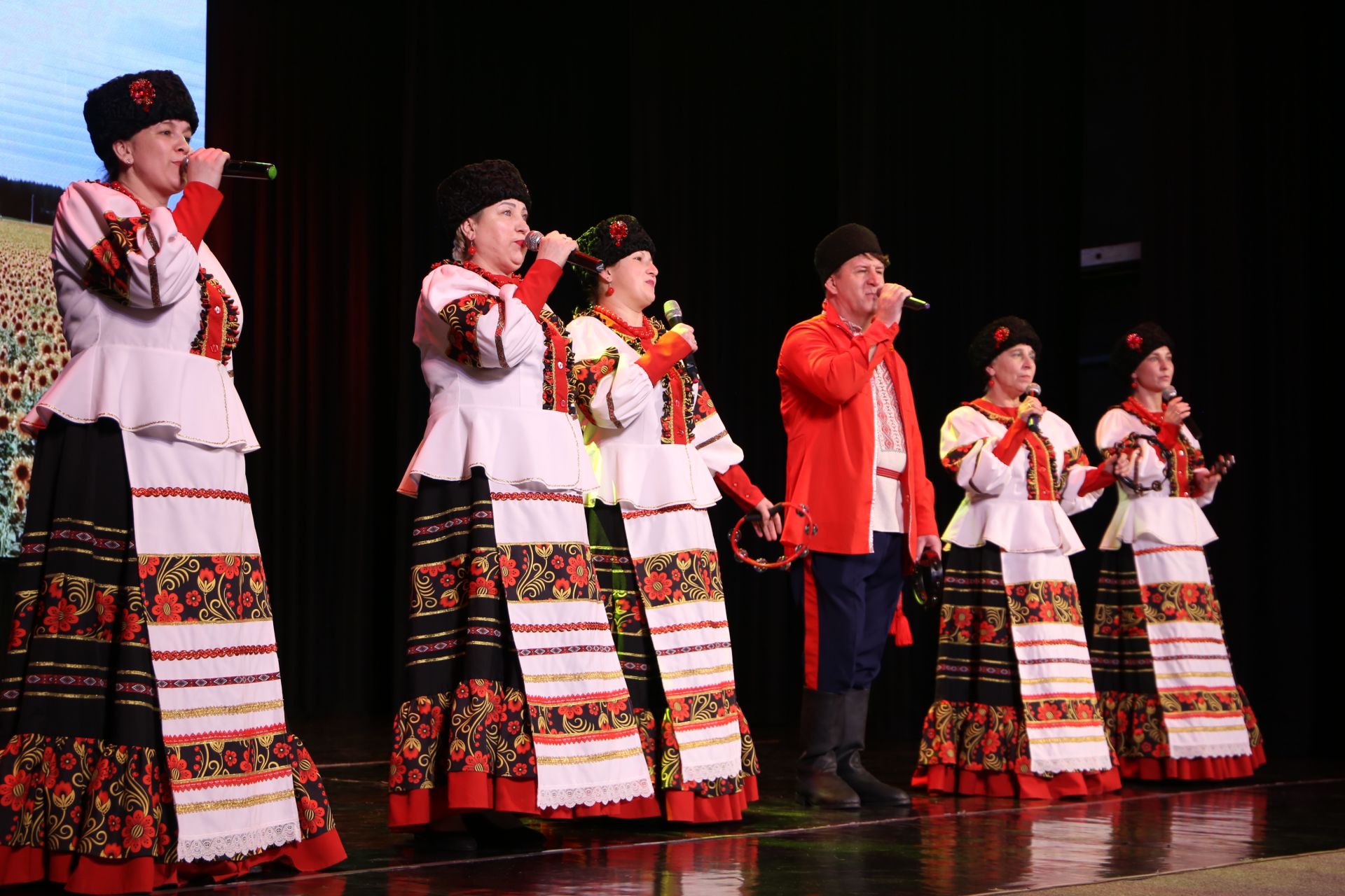 В Алексеевском официально открыли Год героев