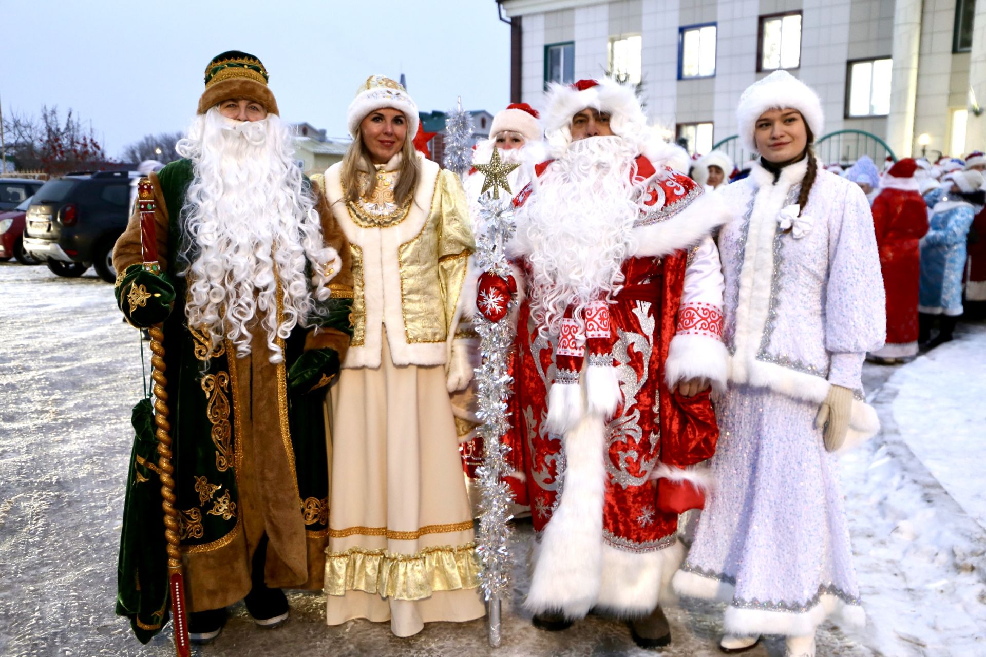 Главная ёлка Алексеевского района зажгла свои огни