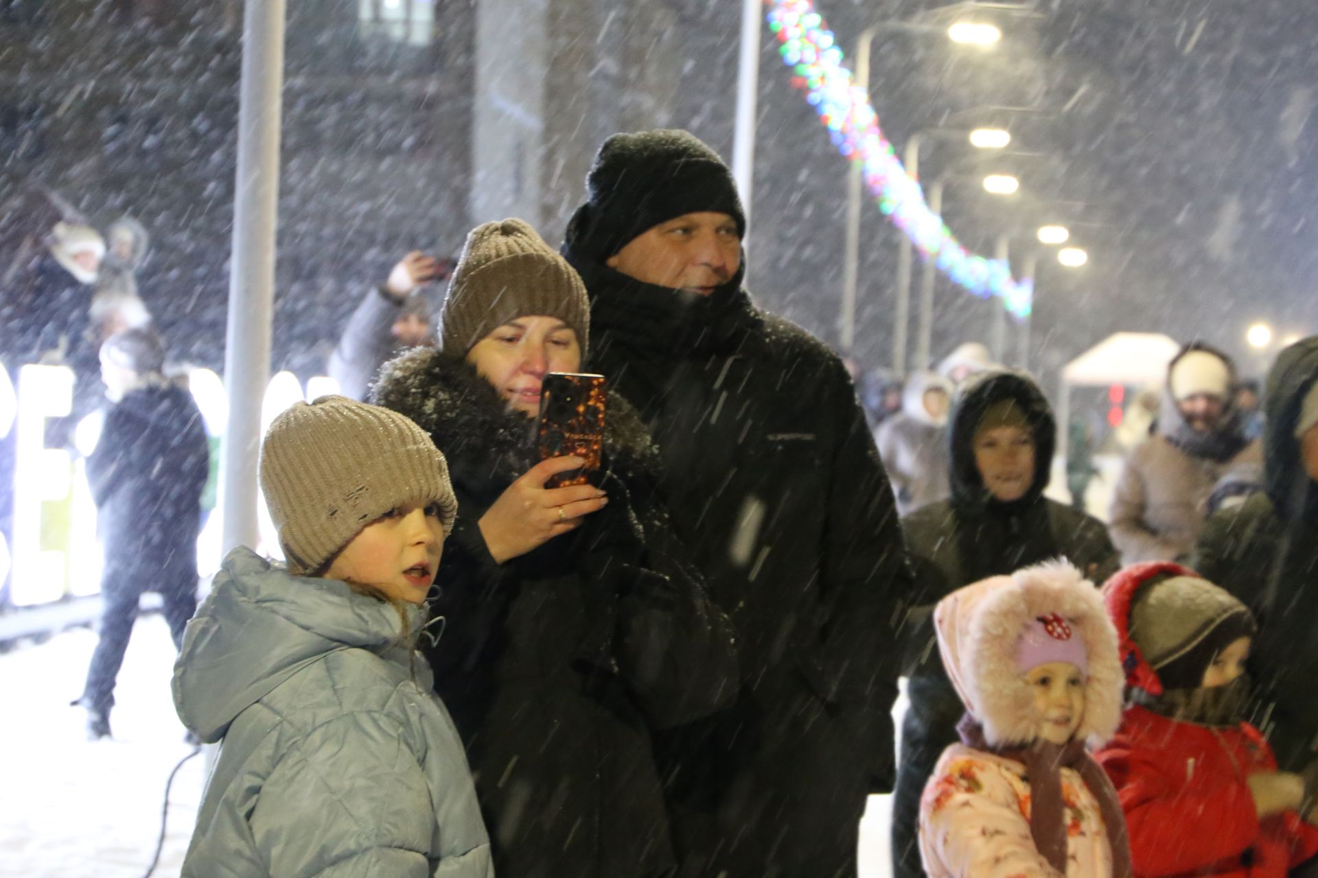 Главная ёлка Алексеевского района зажгла свои огни