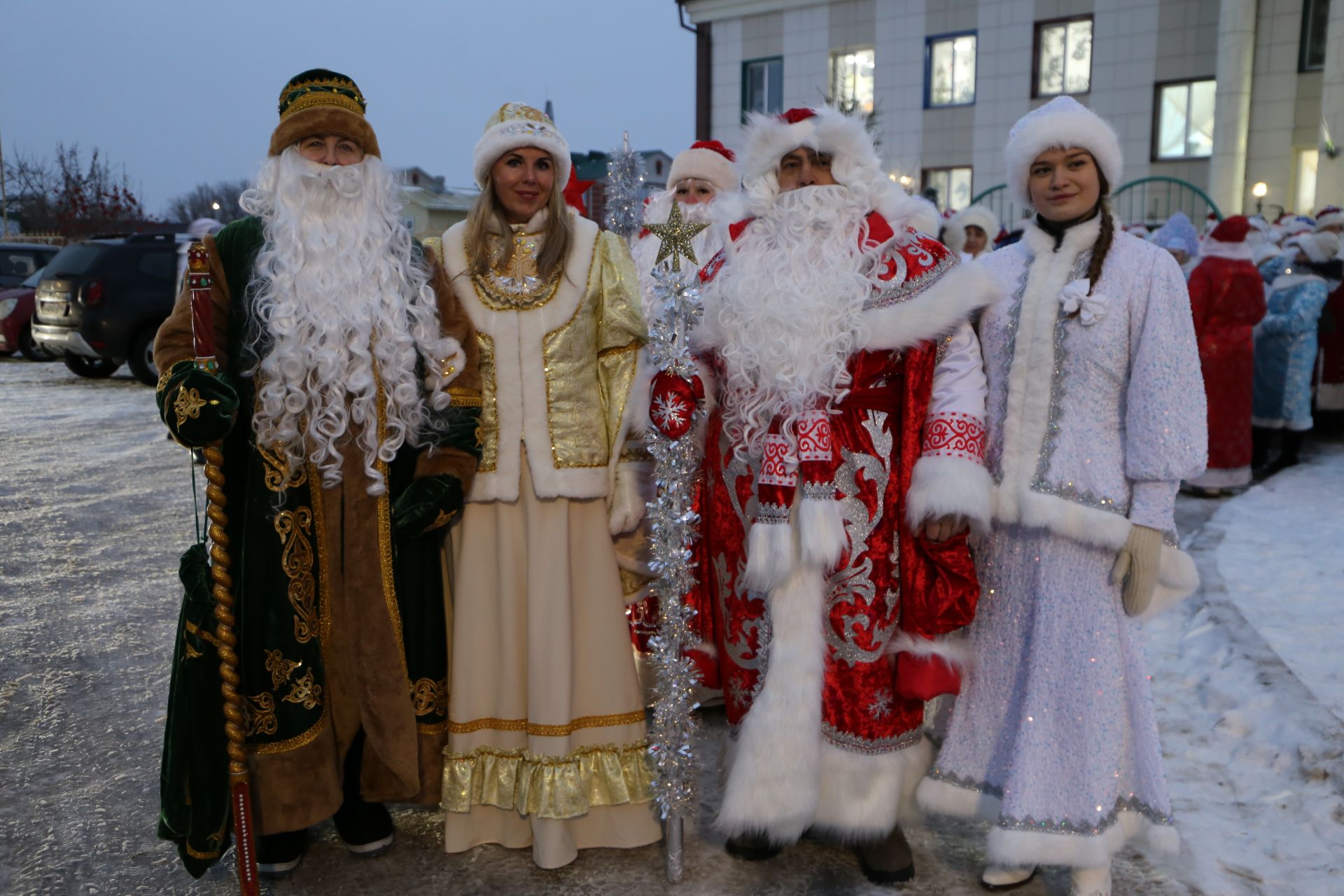 Главная ёлка Алексеевского района зажгла свои огни