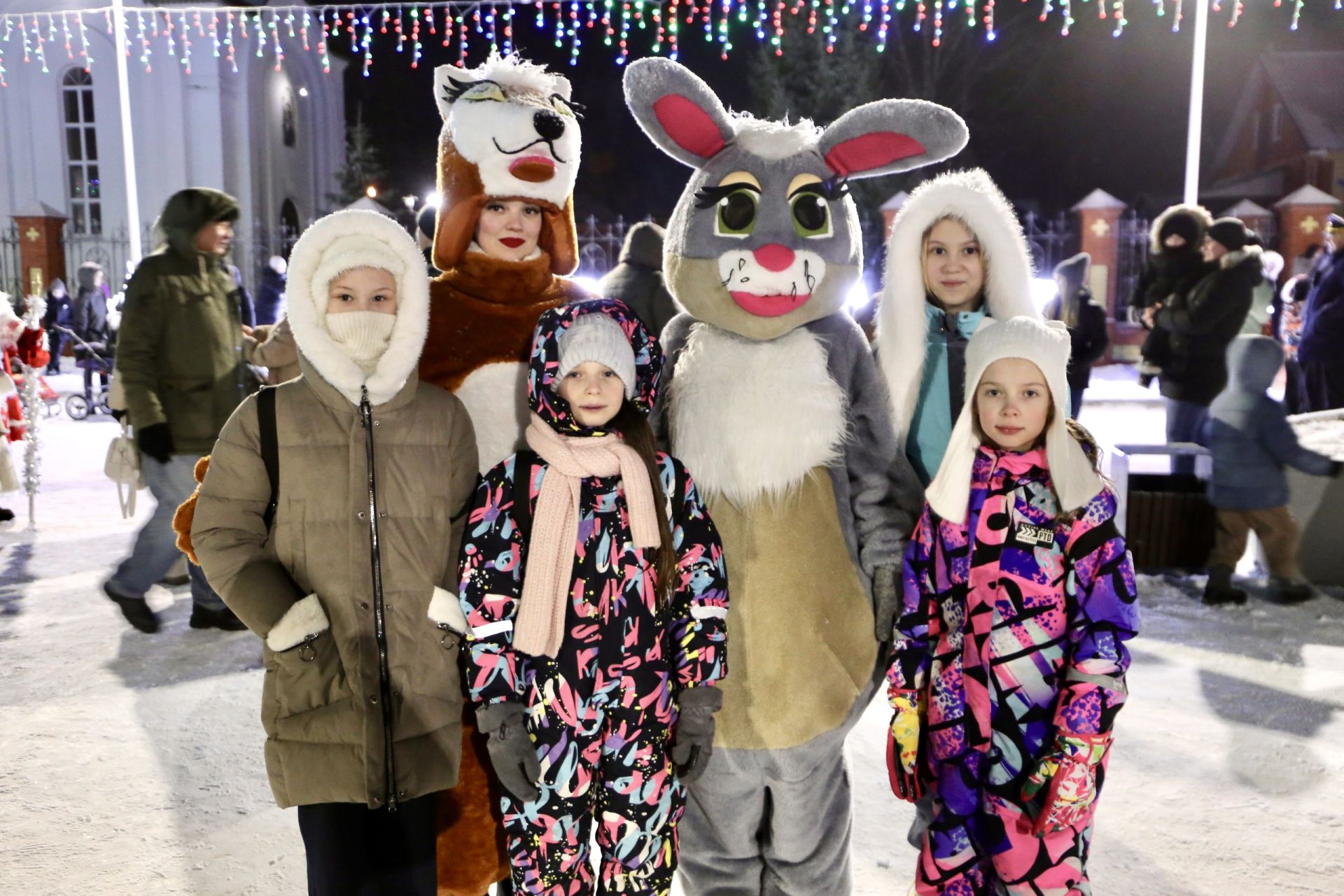 Главная ёлка Алексеевского района зажгла свои огни