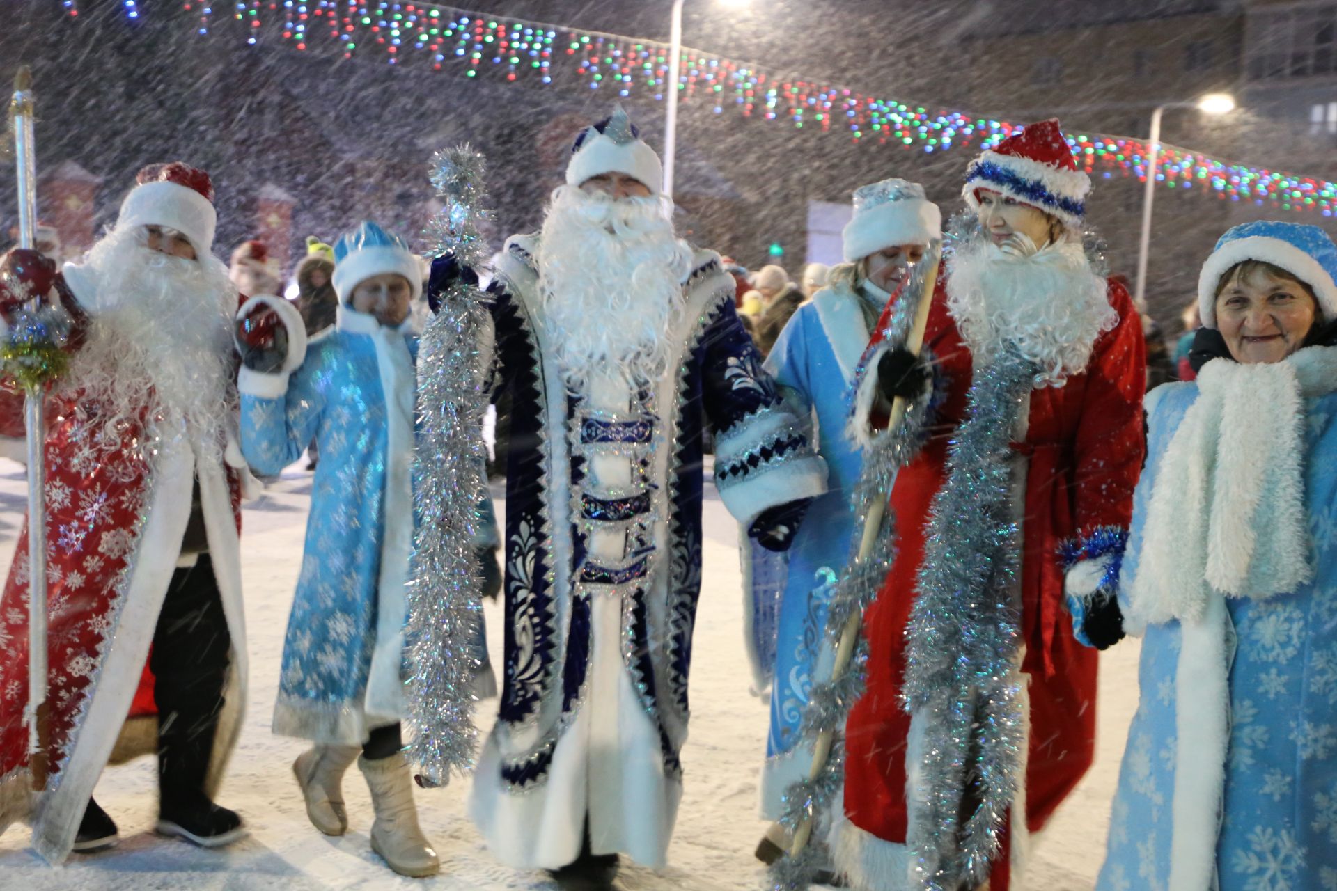 Главная ёлка Алексеевского района зажгла свои огни