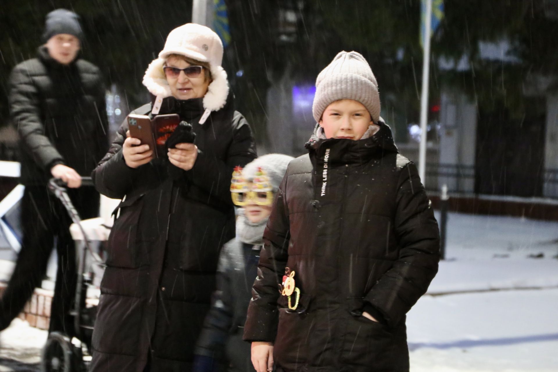 Главная ёлка Алексеевского района зажгла свои огни