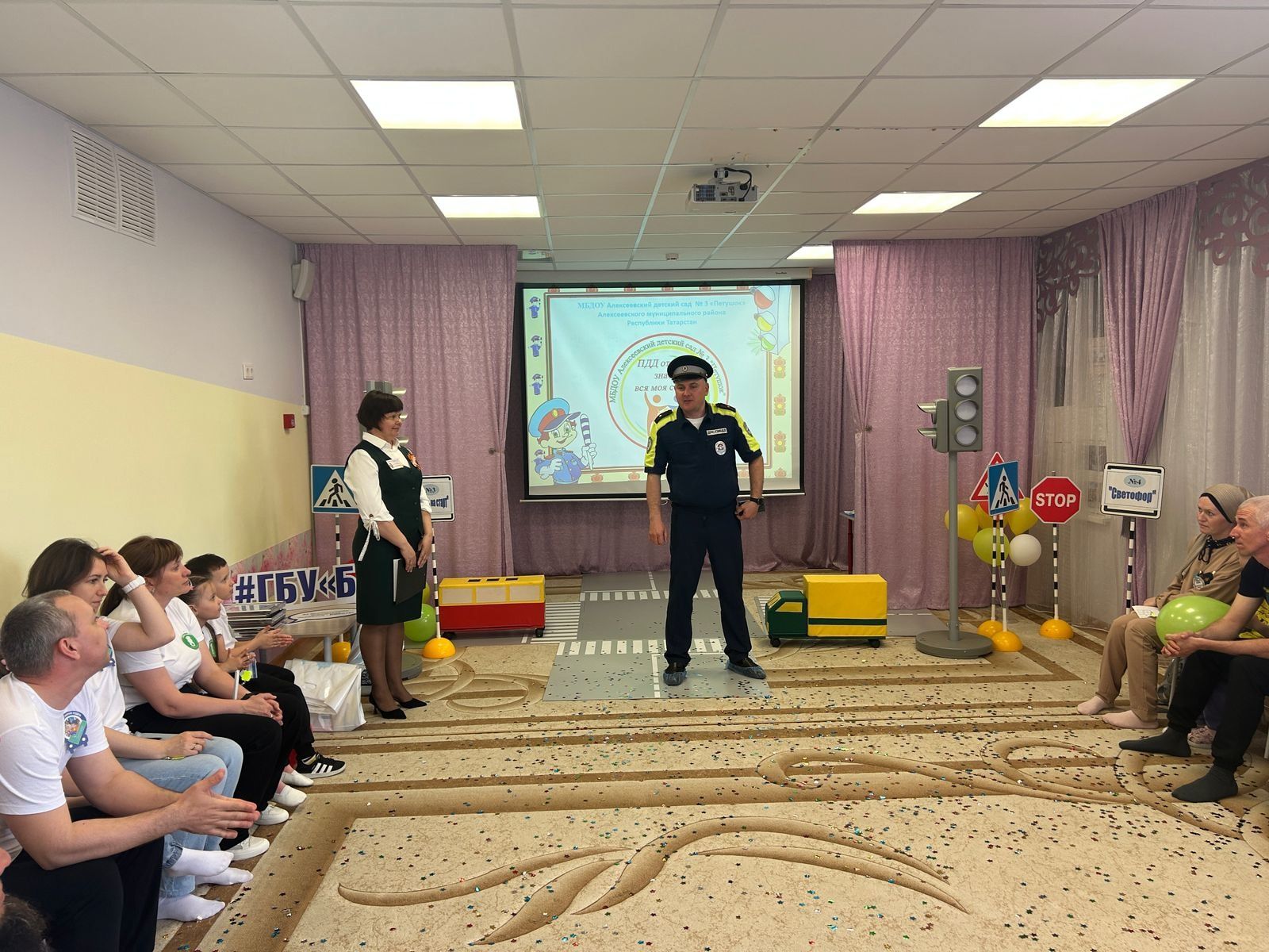В детском саду «Петушок» прошёл семейный праздник безопасности