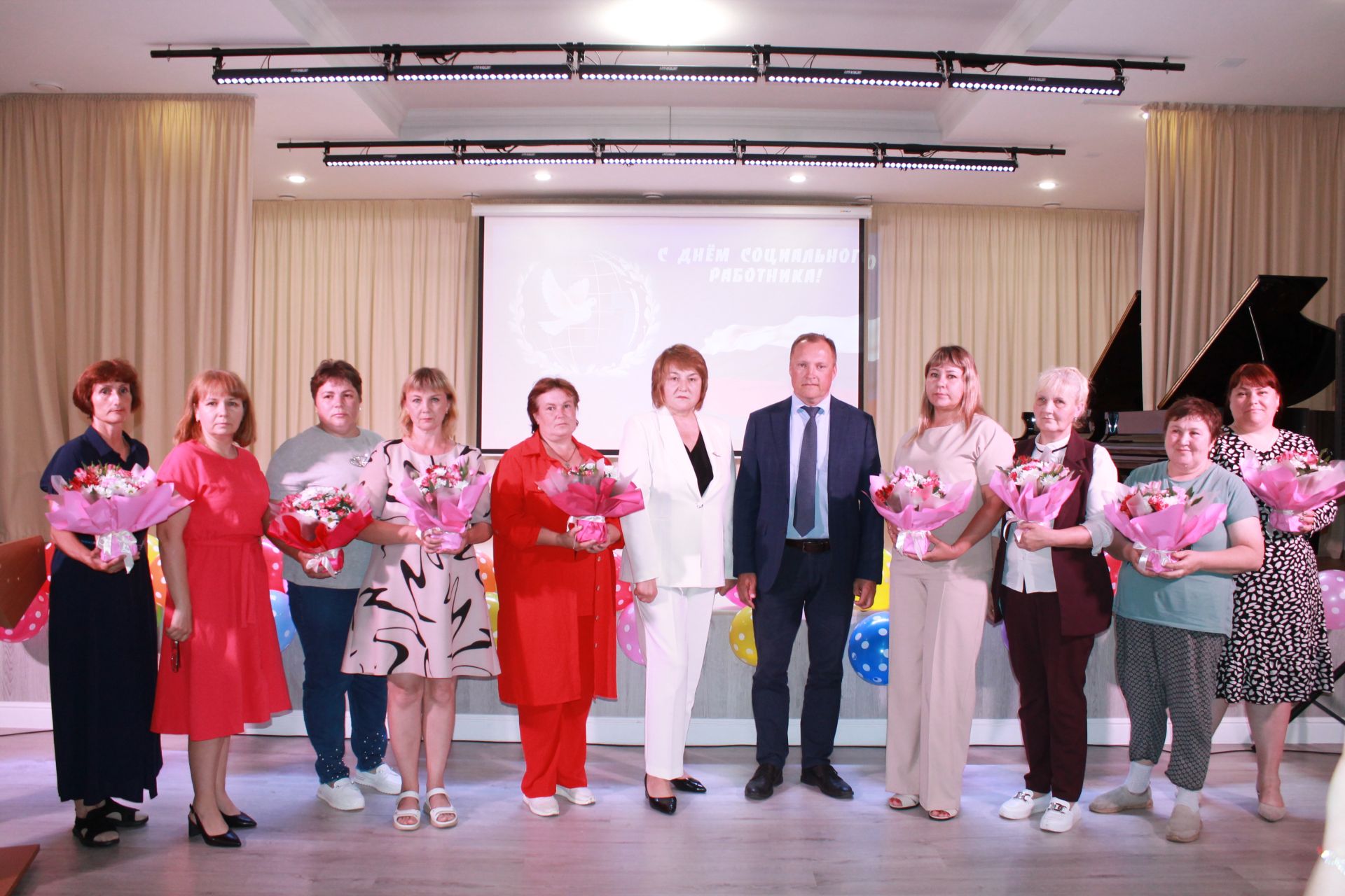 В Алексеевском чествовали работников социальной сферы