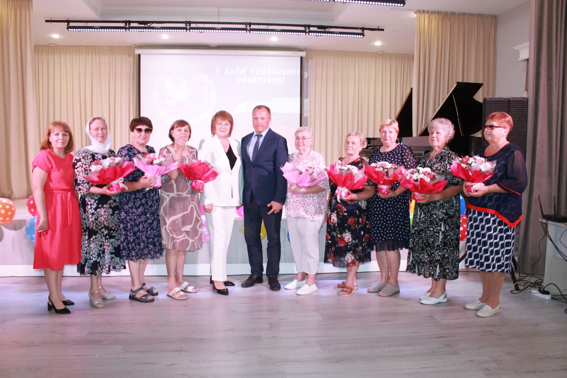 В Алексеевском чествовали работников социальной сферы