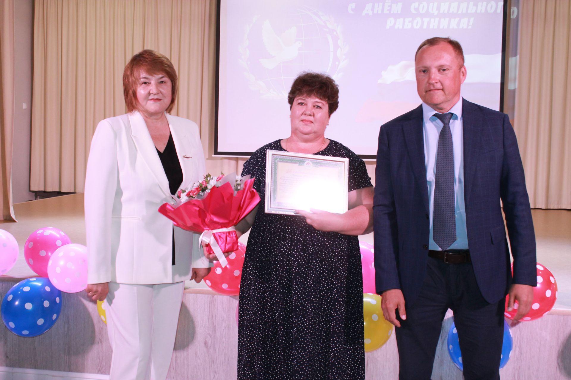 В Алексеевском чествовали работников социальной сферы