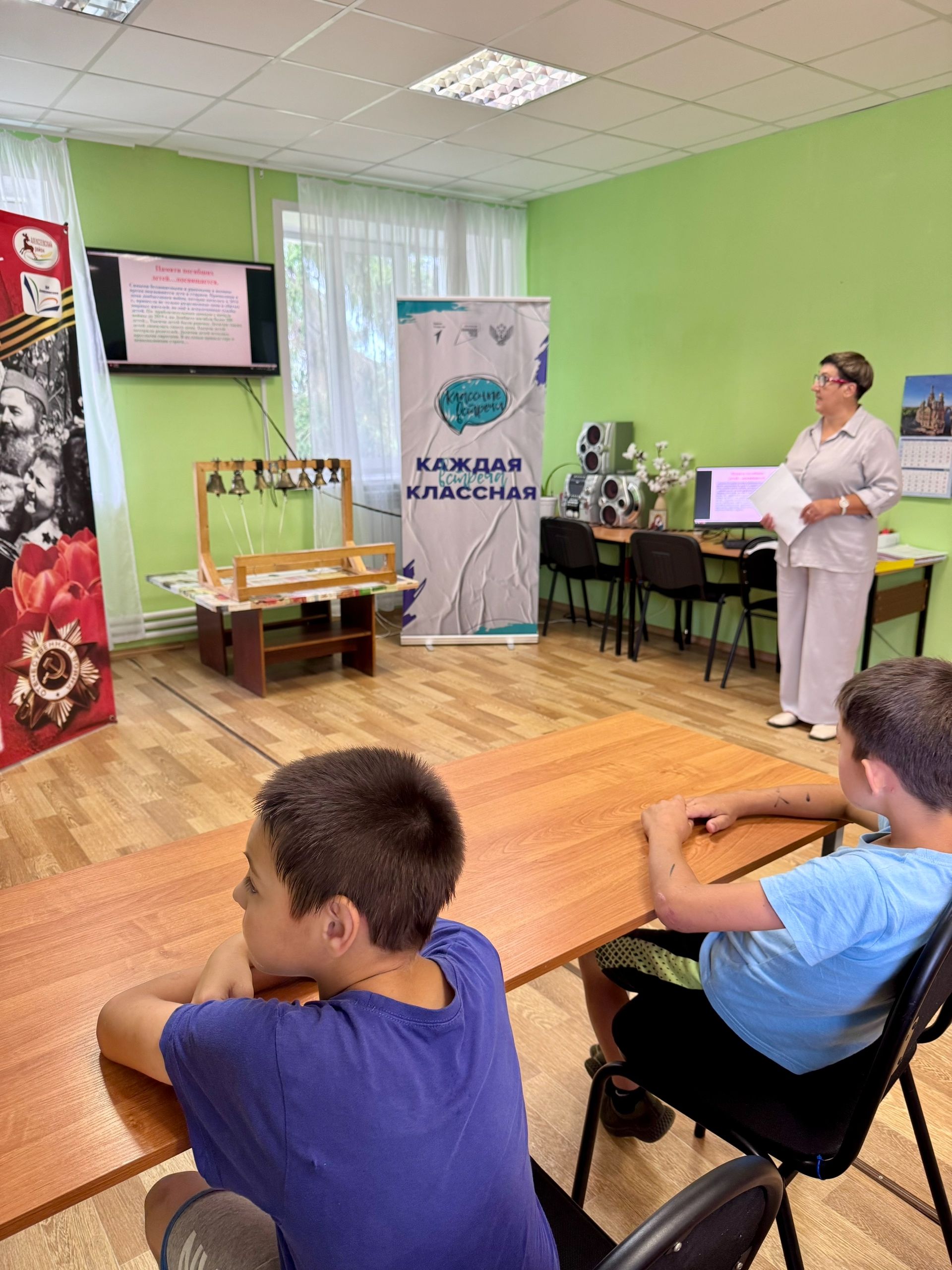 Алексеевская библиотека провела час памяти «Ангелы Донбасса»