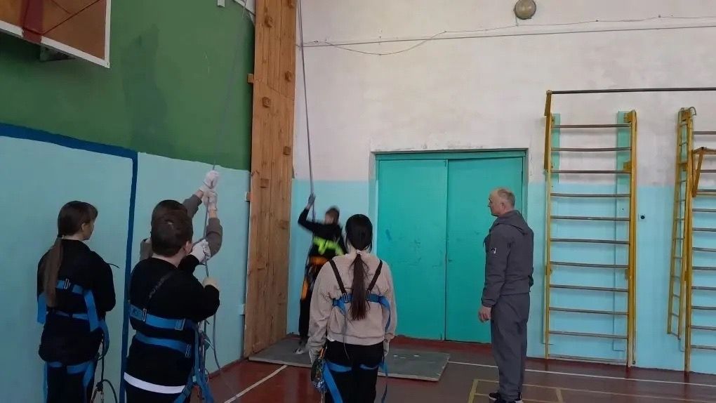 На базе Левашевской школы прошли тренировки по спортивному туризму