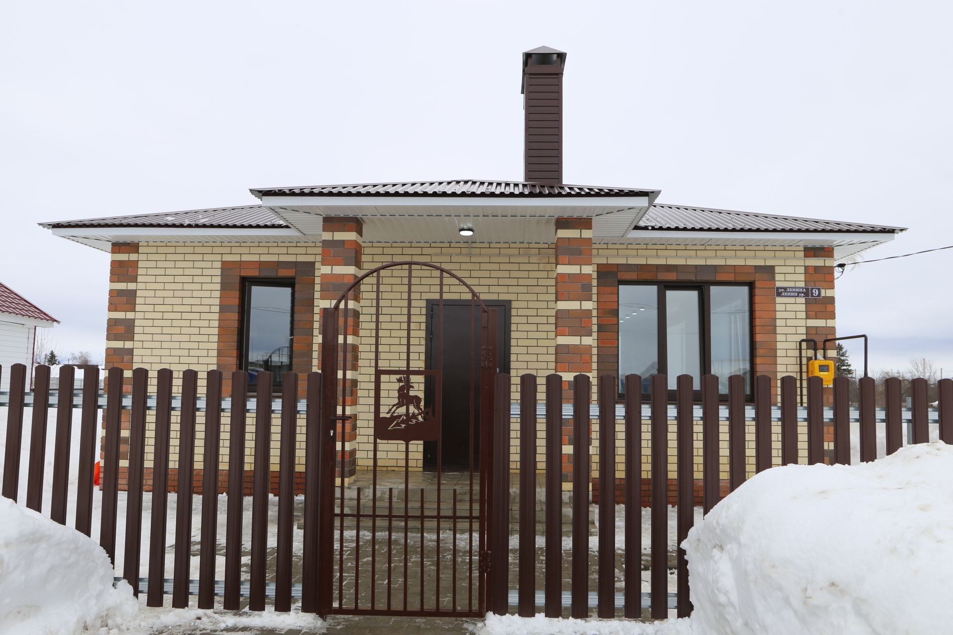 Россия Герое Рәсим Баксиковка Биләр авылында төзелгән яңа йортның ачкычлары тапшырылды