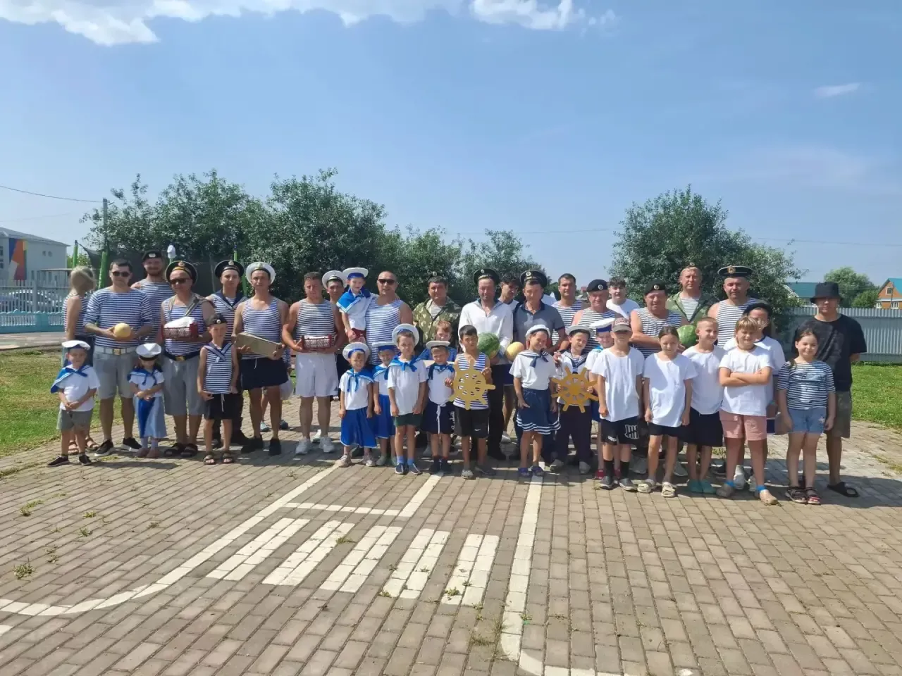 Моряки района отметили праздник