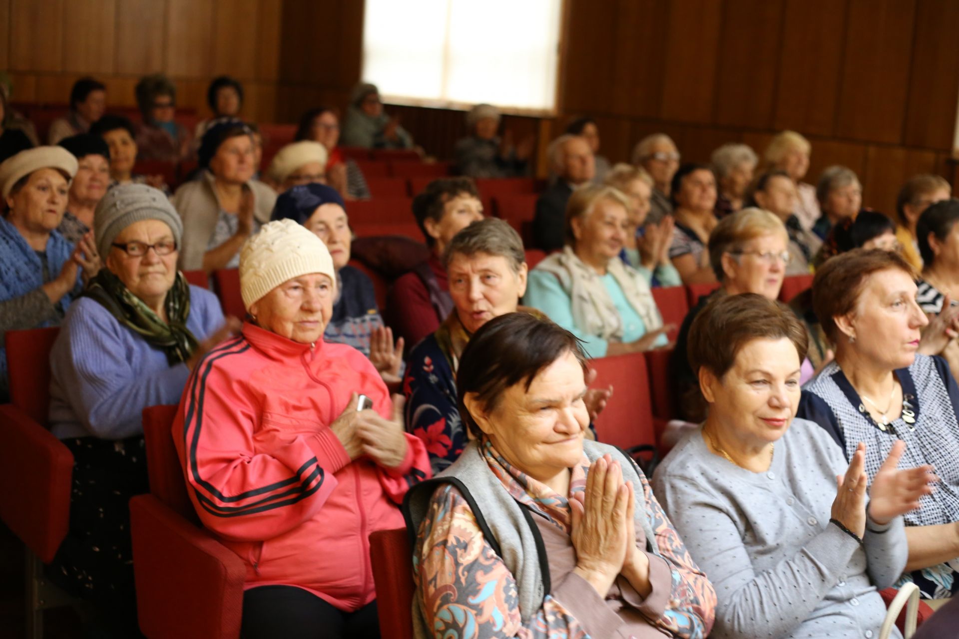 В Алексеевском состоялся концерт хора ветеранов «Вдохновение» под названием «Встреча друзей»