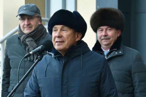 Рустам Минниханов дал старт заселению казанских медработников в новый дом по соципотеке