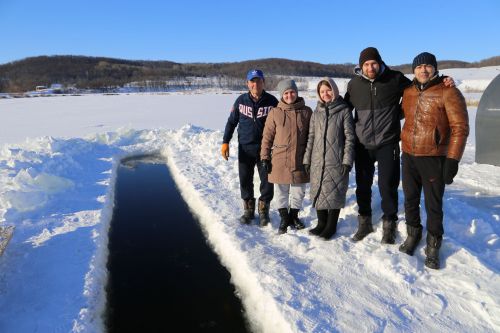 Житель Билярска всю жизнь занимается «моржеванием» и свою семью приобщил к здоровому образу жизни