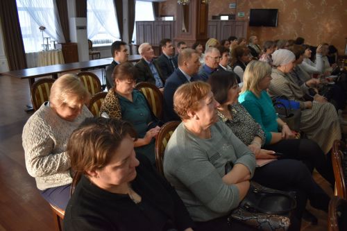 Руководители образовательных учреждений Алексеевского и Рыбнослободского районов обсудили питание детей в школах и детских садах