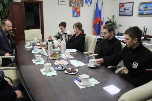Юнармейцы Билярска побывали на катере и подводной лодке Северного флота