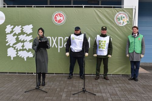 Министр лесного хозяйства РТ принял участие в акции «Сохраним лес» в Алексеевском