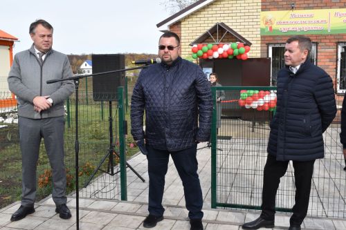 В Больших Полянках открыли новый ФАП и комплексный пункт обслуживания населения Алексеевского РайПО