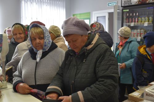 В Больших Полянках открыли новый ФАП и комплексный пункт обслуживания населения Алексеевского РайПО