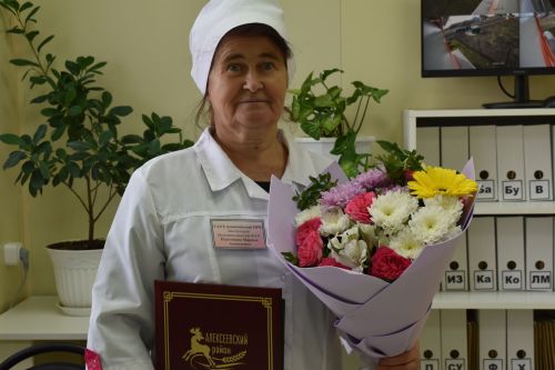 В Больших Полянках открыли новый ФАП и комплексный пункт обслуживания населения Алексеевского РайПО