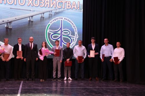 Министр транспорта и дорожного хозяйства Татарстана поздравил работников «Алексеевскдорстроя» с профессиональным праздником