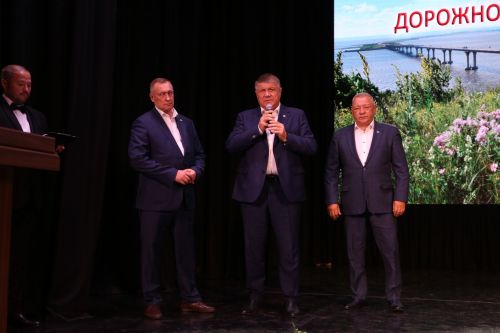 Министр транспорта и дорожного хозяйства Татарстана поздравил работников «Алексеевскдорстроя» с профессиональным праздником